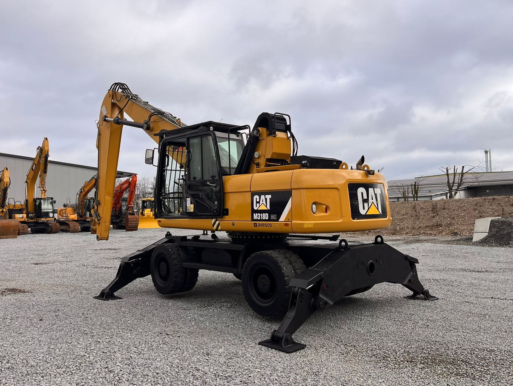 ٢٠١٢ كاتربيلر M318D MH-46157486