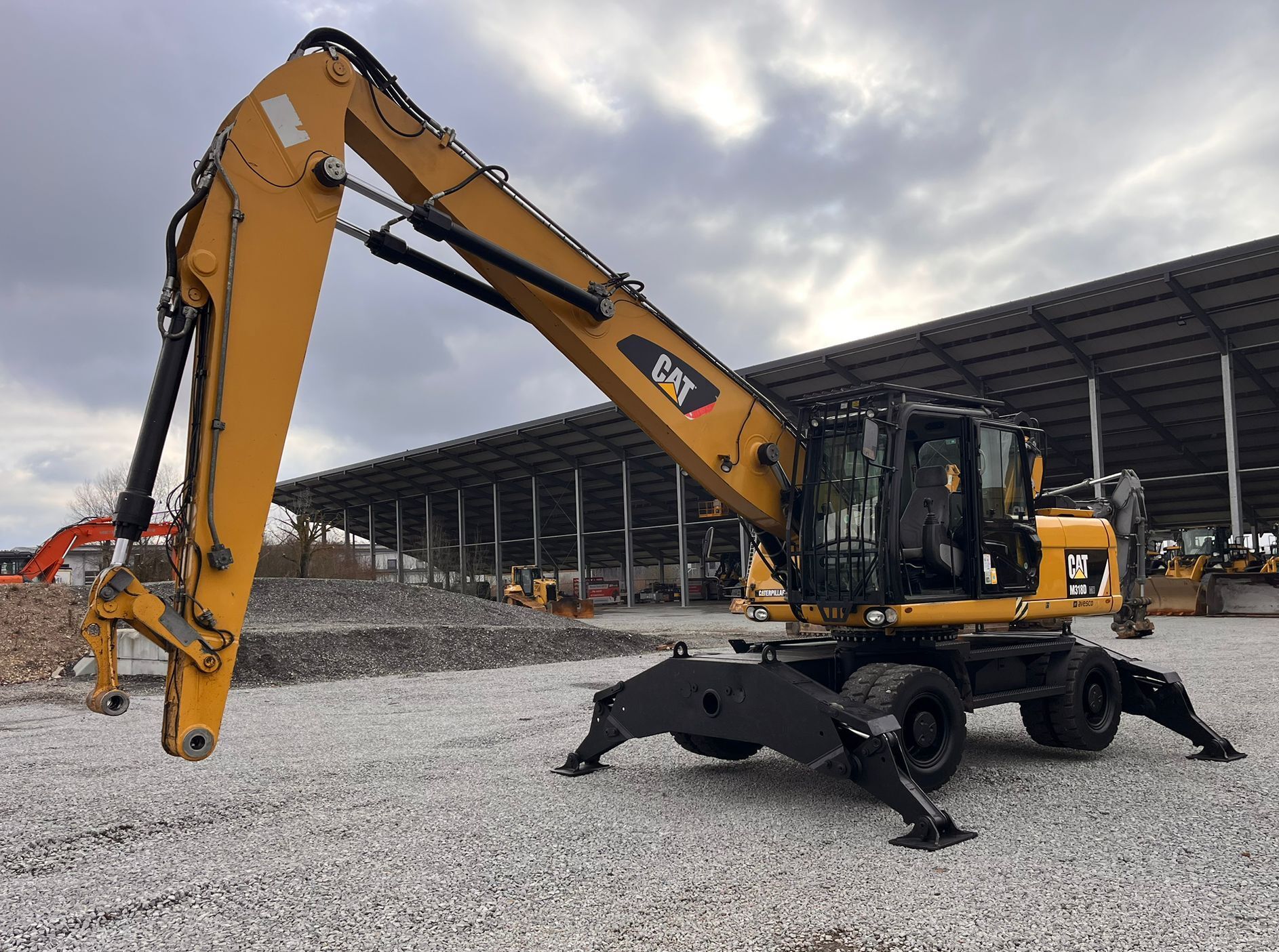 ٢٠١٢ كاتربيلر M318D MH-46157488