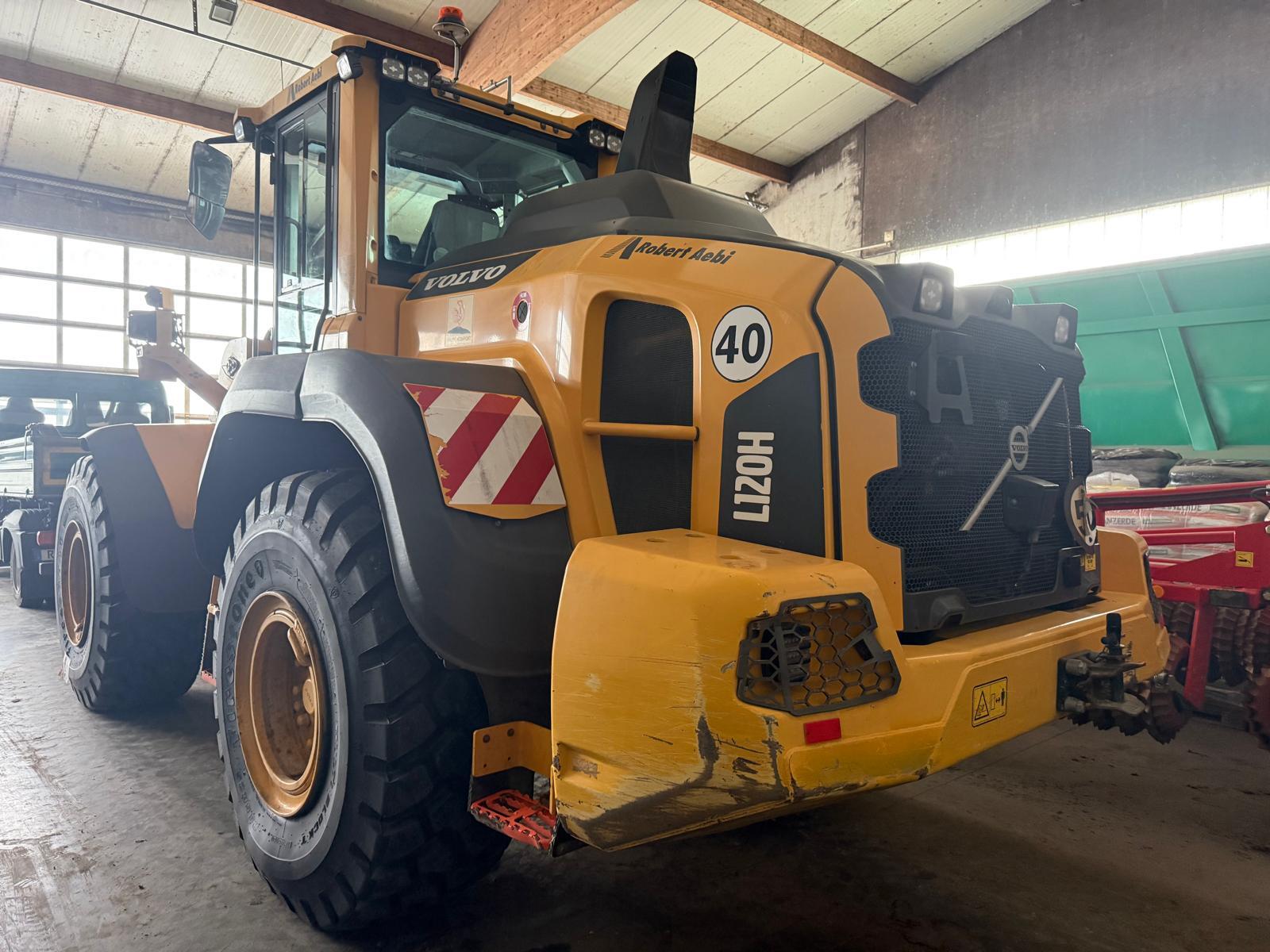 2022 Volvo L120H-48548334