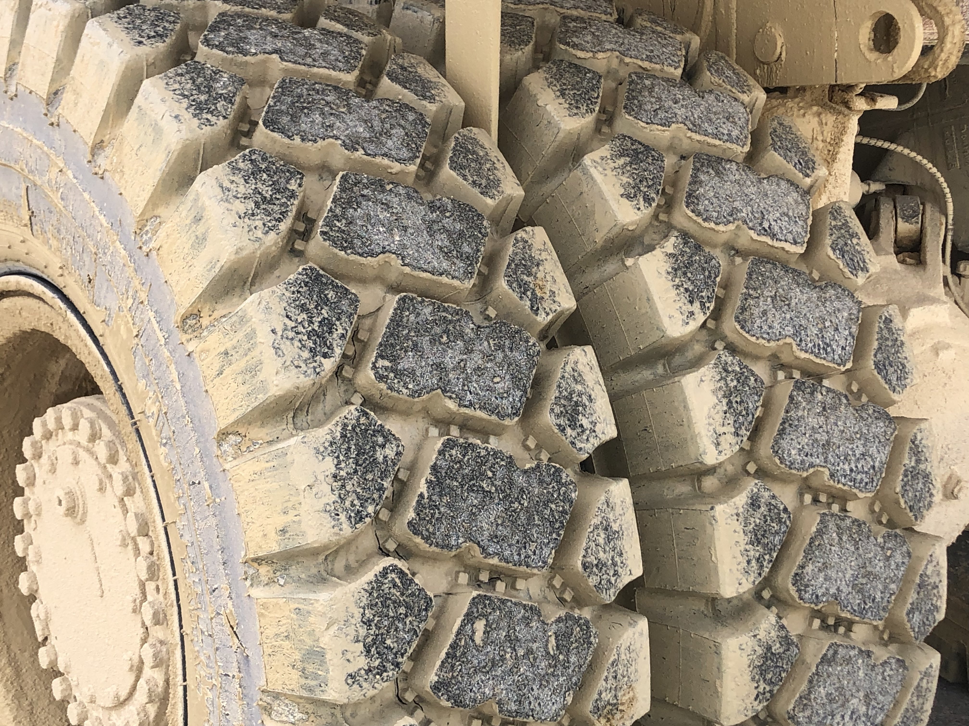 2014 Komatsu HD405-7-48548431